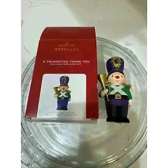 Hallmark Keepsake Christmas Ornament - A Trumpeting Thank You - 2021 - MIB - Picture 9 of 13